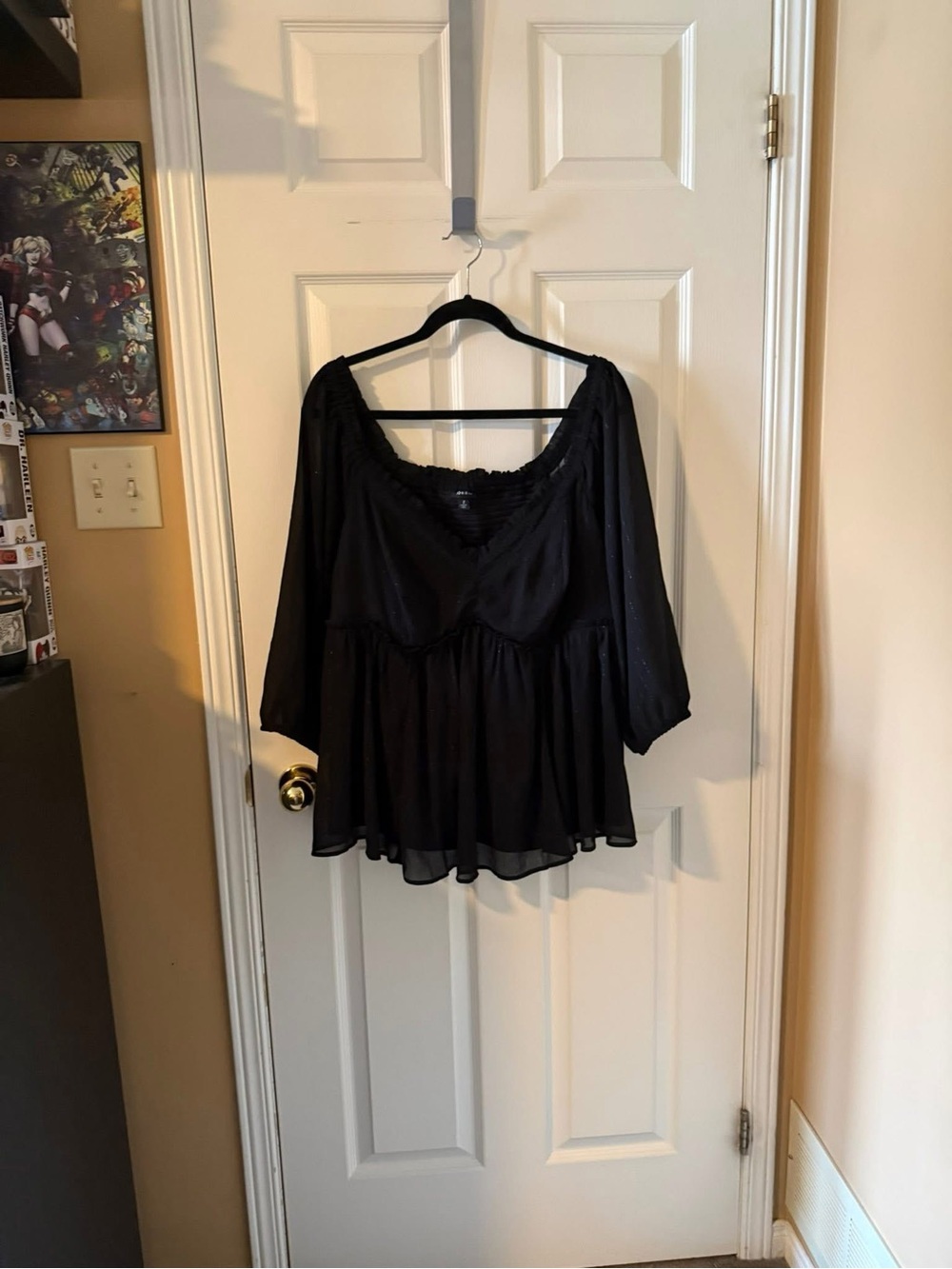 Torrid - Babydoll Crinkle
Chiffon Blouson Sleeve Top in
Deep Black Size 2X